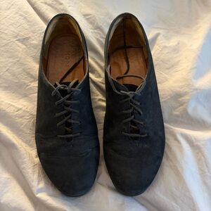 Hopp Modern Oxford in black nubuck suede 6